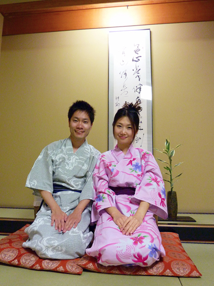 2012021700