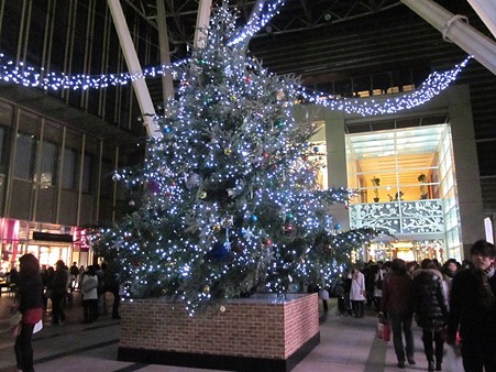 Midtown CHRISTMAS tree