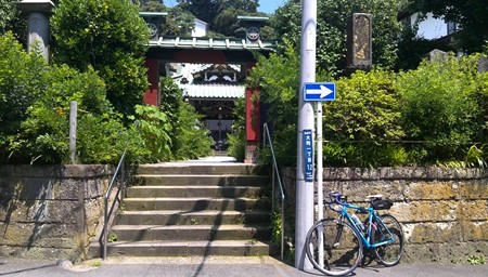 ぼたもち寺(常栄寺)いわれのある寺 山門と本堂