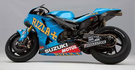 2011-rizla-suzuki-gsv-r-motogp-4