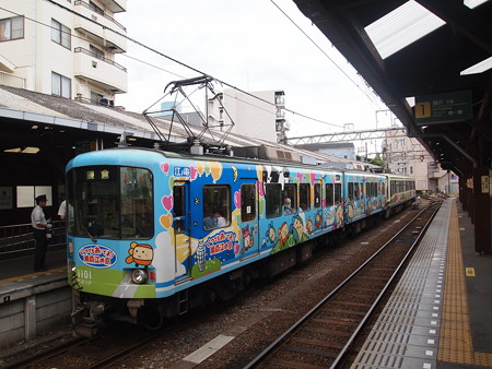 江ノ電1000形江ノ島駅01
