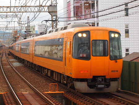 近鉄22000系阪伊乙特急 近鉄大阪線今里駅