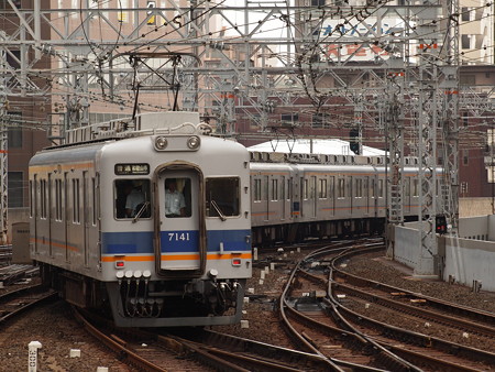 南海7100系普通 南海本線難波駅