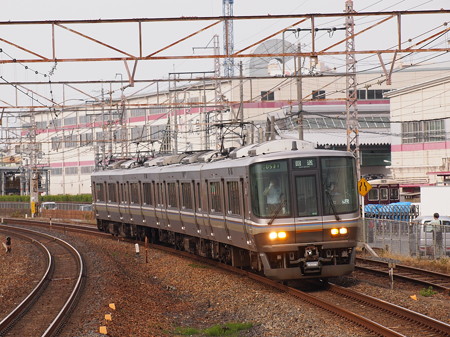 223系回送 東海道本線岸部駅