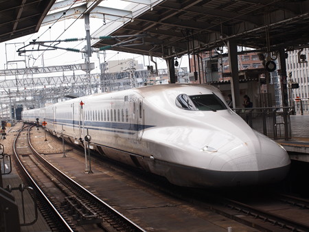 N700系のぞみ 山陽新幹線新大阪駅02