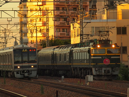 EF81 寝台特急トワイライトエクスプレス 東海道本線吹田~東淀川