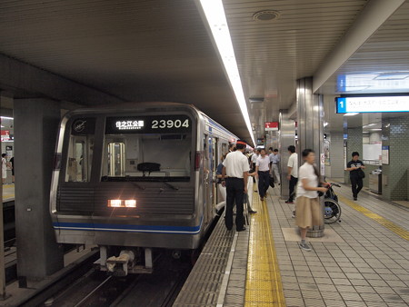 23系 四つ橋線本町駅01