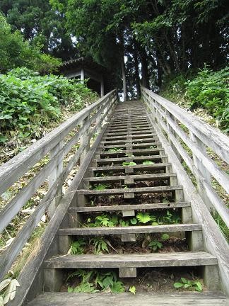 急な階段