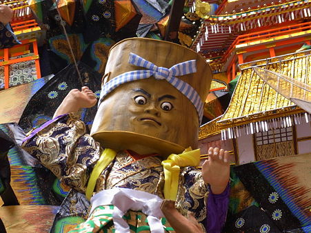 博多祇園山笠 2010 飾り山 キャナルシティ博多 猿かに合戦(さるかにがっせん)の臼