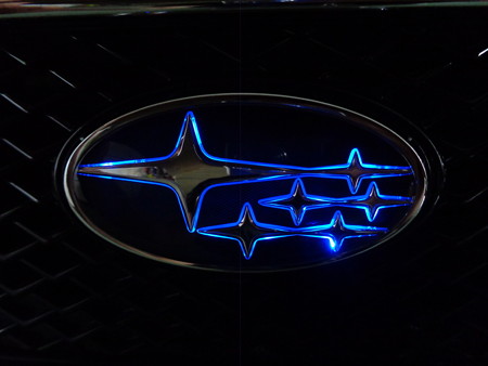 レヴォーグ　エンブレムＬＥＤ取付　フロント