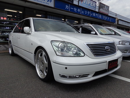 セルシオ　板金修理