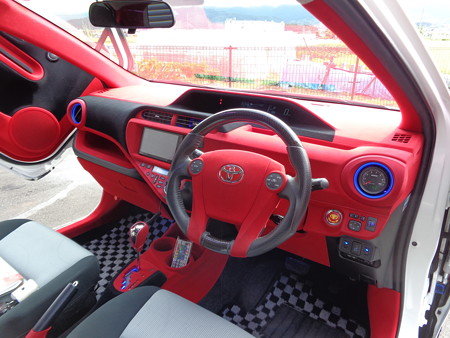 トヨタＡＱＵＡデモカー納車