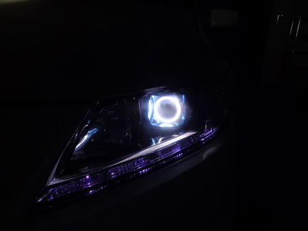 ＣＲ－Ｚ　山梨県　イカリング取付　ホワイト
