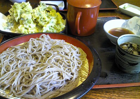 『つばき野』週末限定十割蕎麦