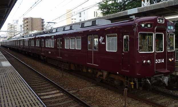 Photos: 阪急電鉄3300系