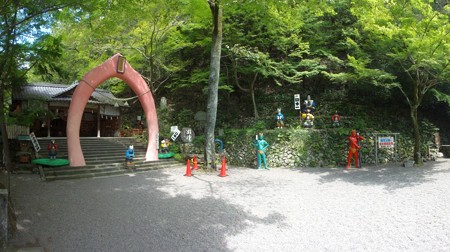 momotaroujinja_p01