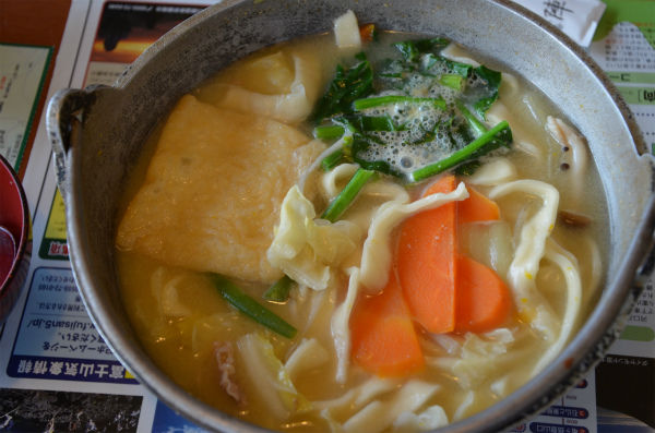 ほうとうを食べて、体が温まります