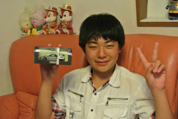次男への誕生日プレゼントはEBBROのGT-R nismo