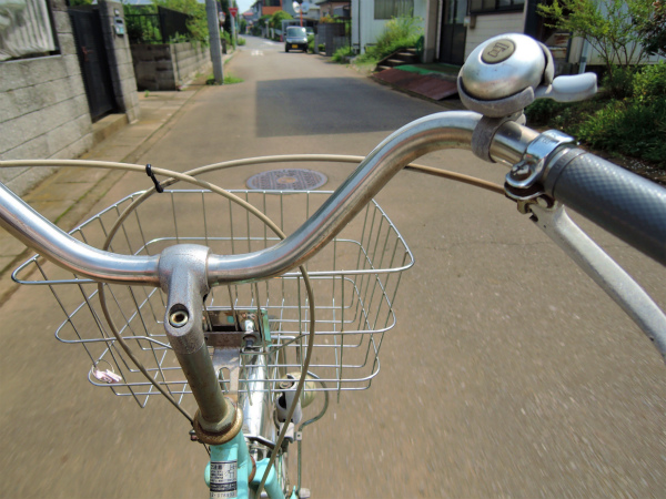 実家から自転車でディーラーに向かう